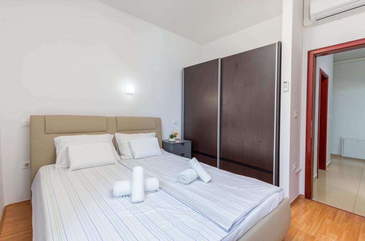 Apartment Augusto - Sea View Пула Екстериор снимка