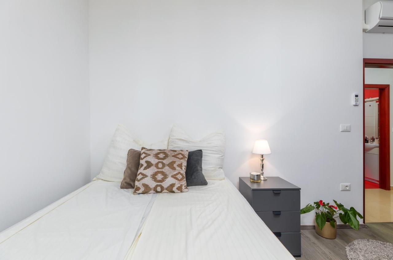 Apartment Augusto - Sea View Пула Екстериор снимка